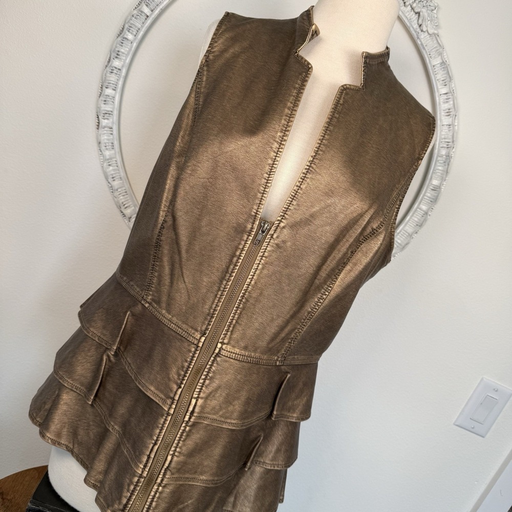 V Cristina Hot Faux Leather Vest Top Zip Bronze Ruffle Sleeveless Women's Large